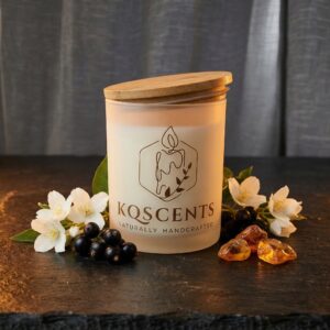 10 oz candle in the scent Jasmine Noir